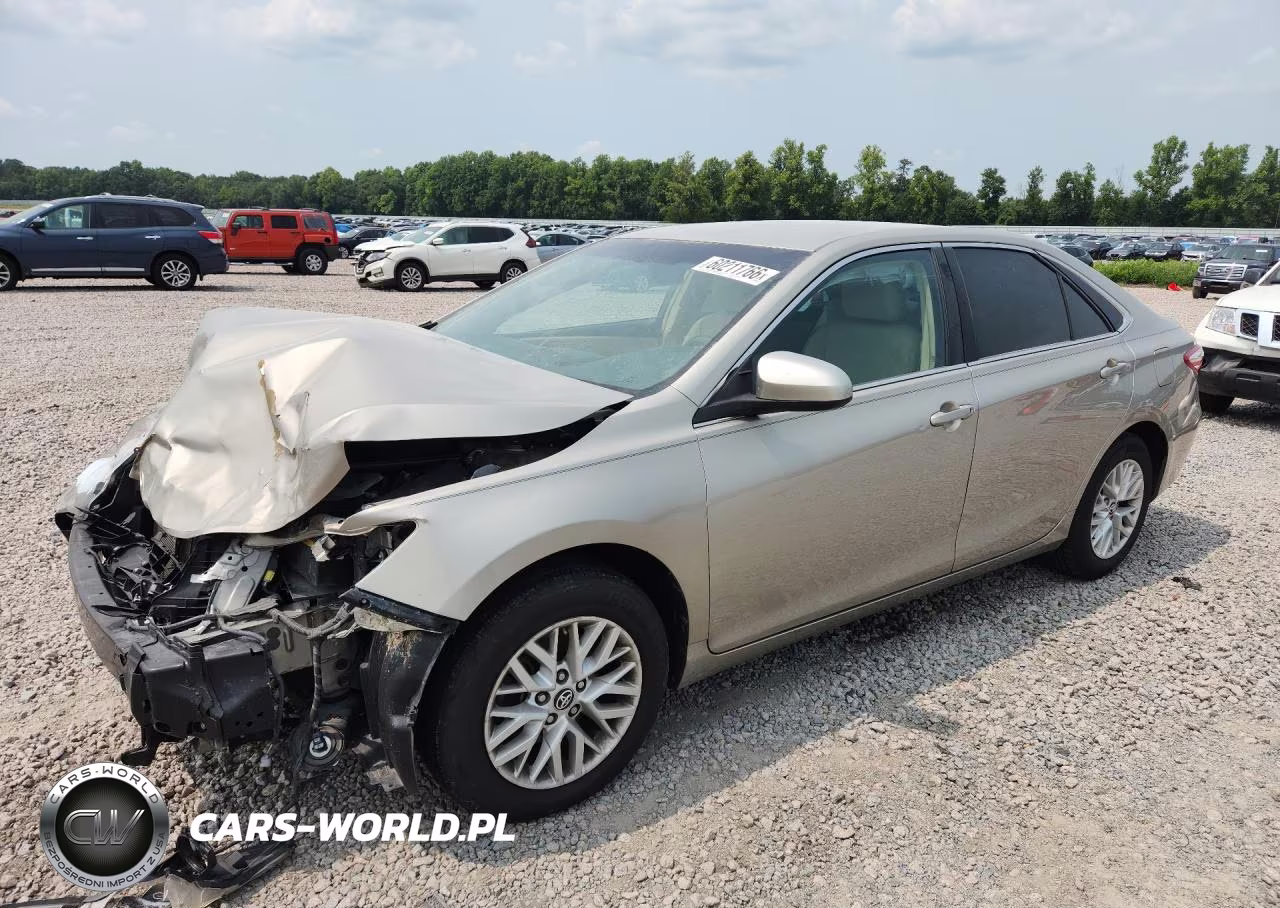 2016 Toyota Camry Le