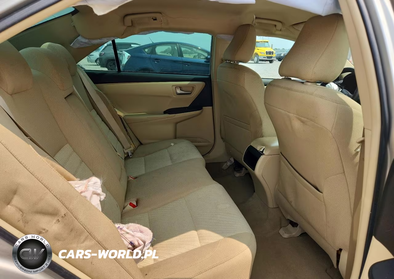2016 Toyota Camry Le VIN:4T4BF1FKXGR553832 - 10