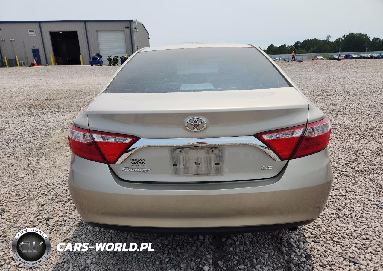 2016 Toyota Camry Le VIN:4T4BF1FKXGR553832 - 6
