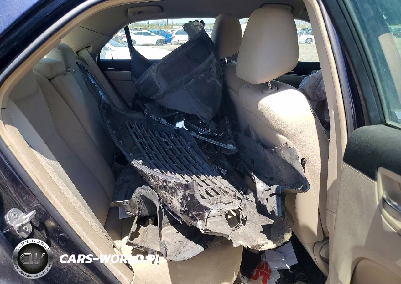 2012 Chrysler 300 VIN:2C3CCAAG7CH181642 - 10