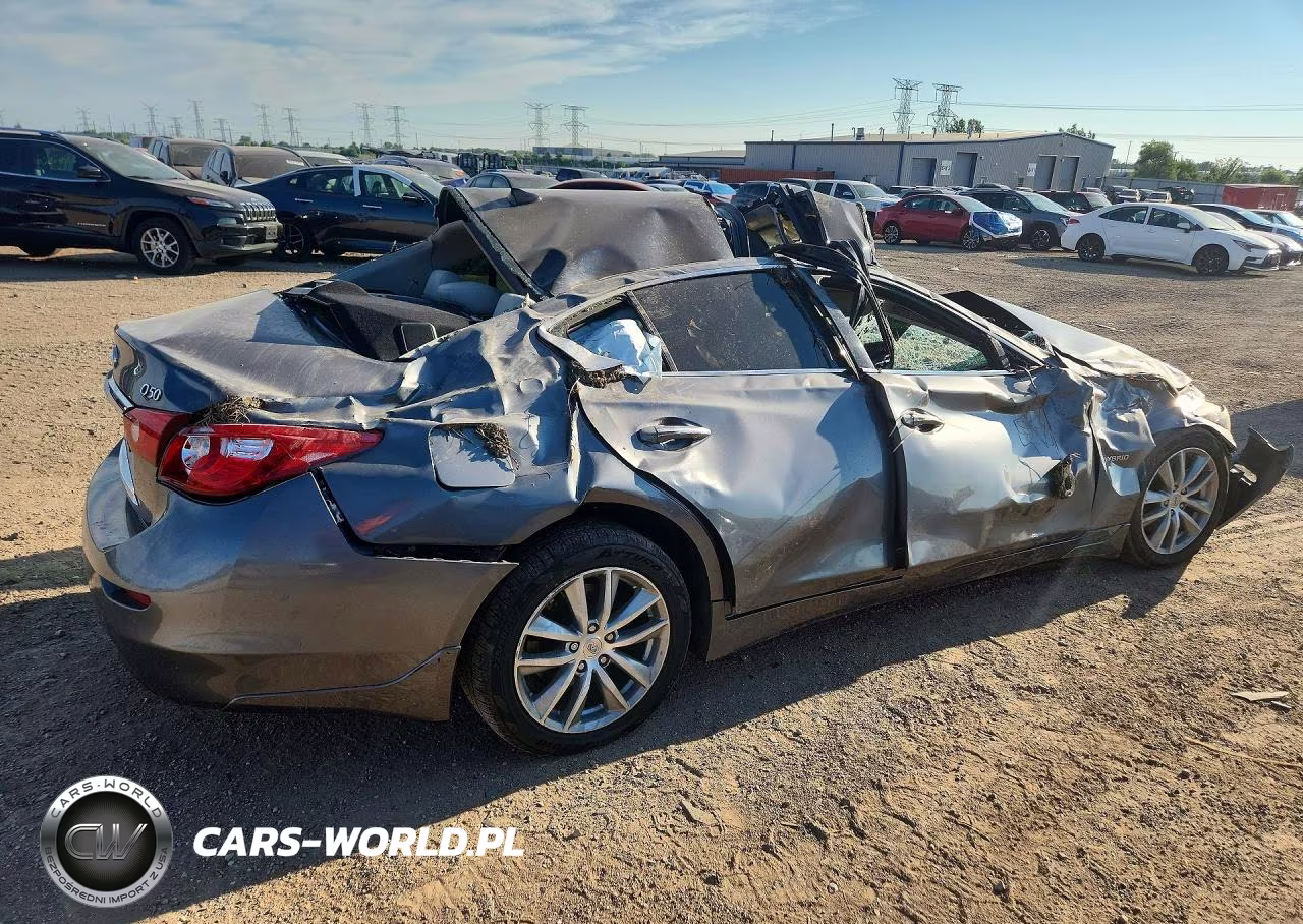 2015 Infiniti Q50 Hybrid Premium VIN:JN1AV7AR8FM850927 - 3