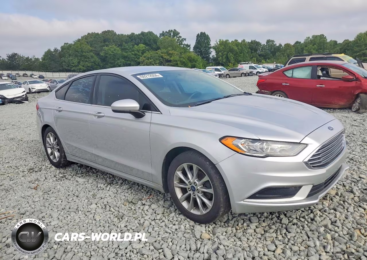 2017 Ford Fusion VIN:3FA6P0HD9HR242221 - 4