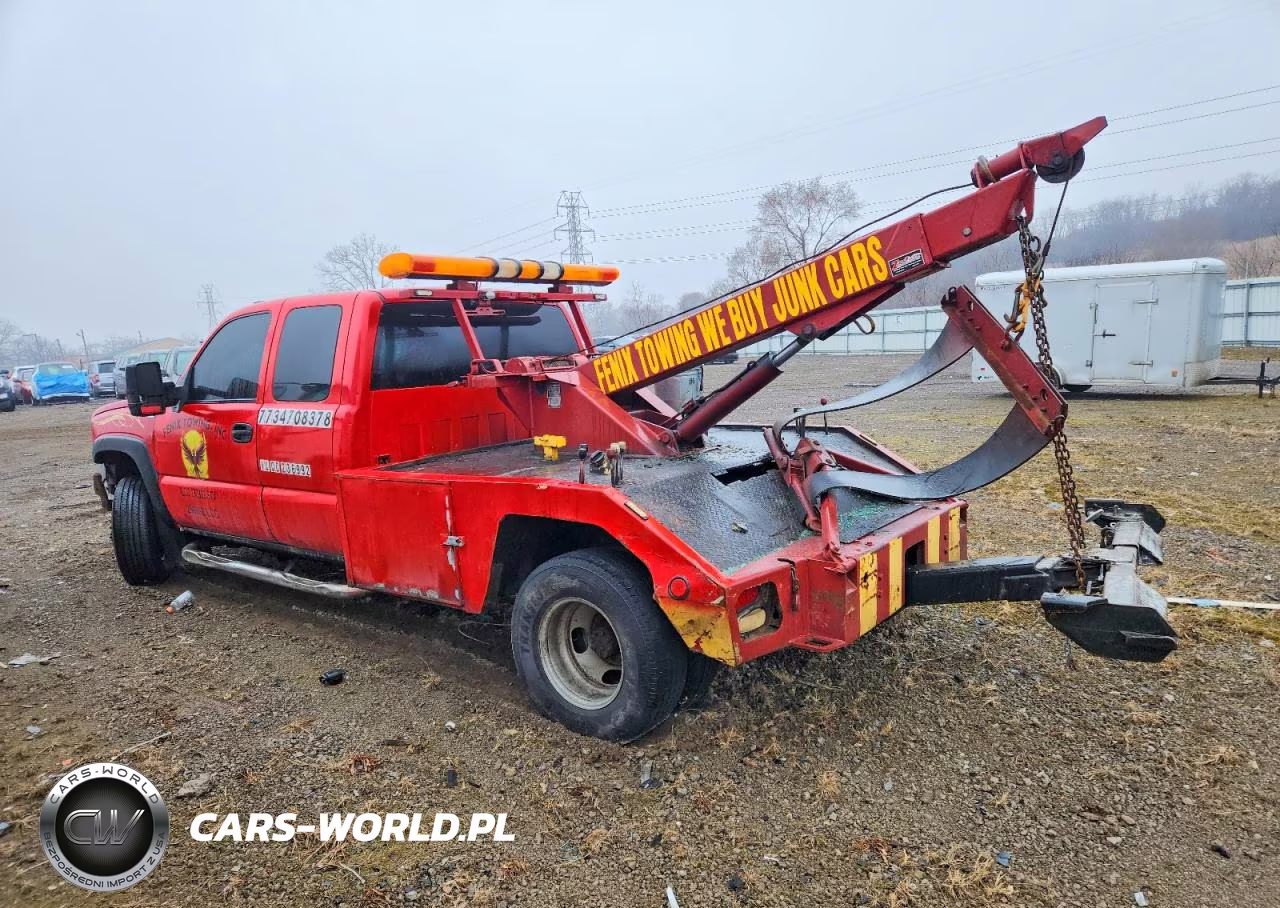 2007 Chevrolet Silverado Tow Truck VIN:1GBJC39DX7E153571 - 4