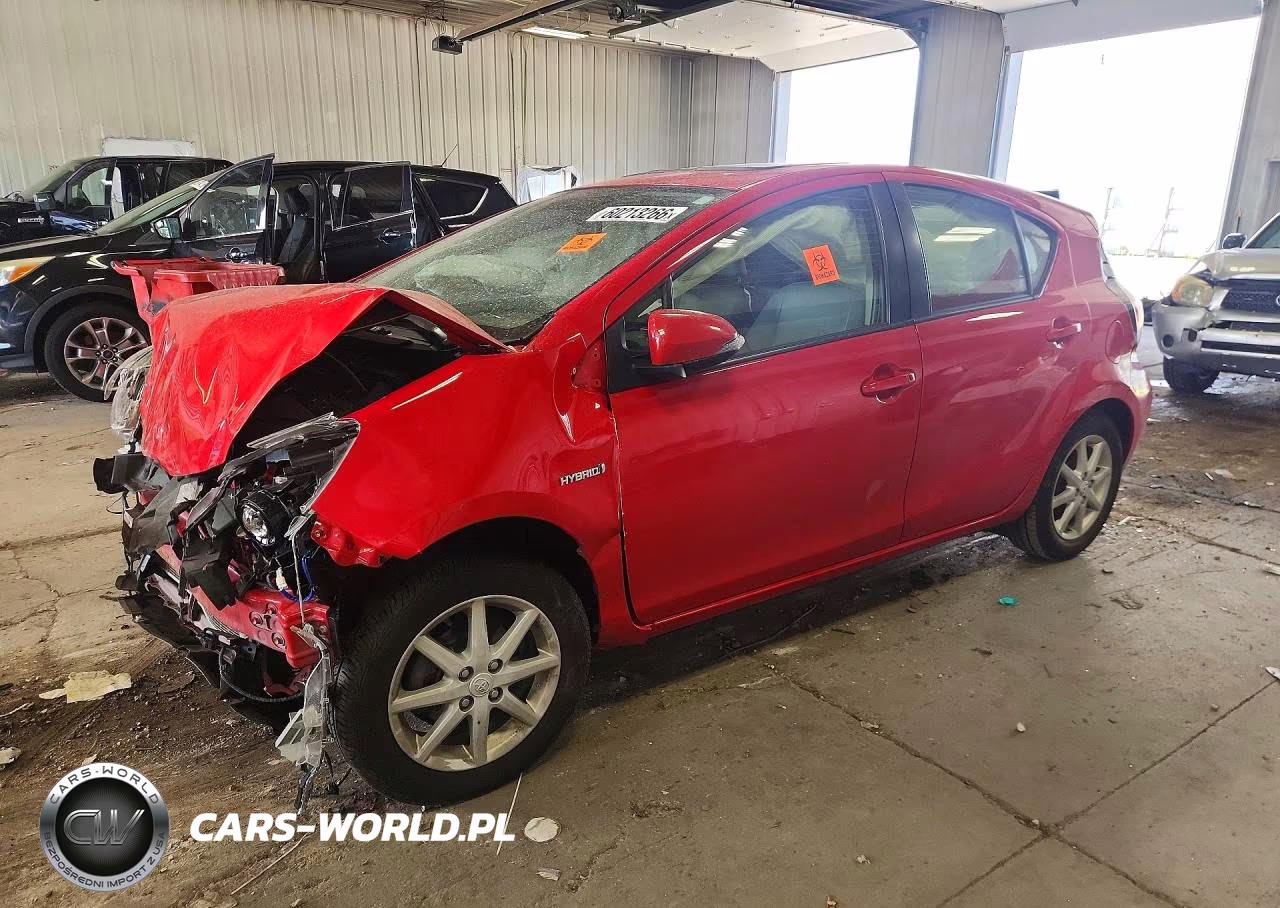 2016 Toyota Prius C Four