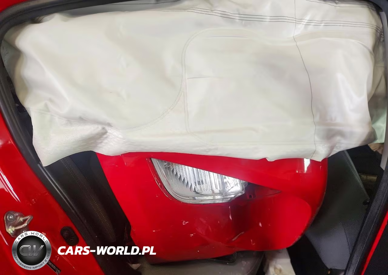 2016 Toyota Prius C Four VIN:JTDKDTB39G1131955 - 11