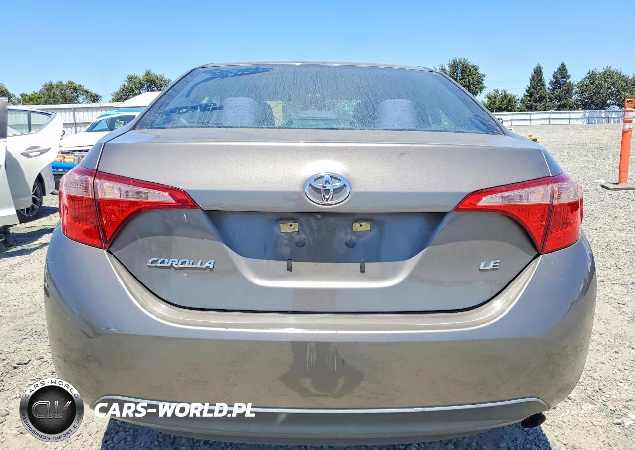 2017 Toyota Corolla Le VIN:5YFBURHE3HP700873 - 6