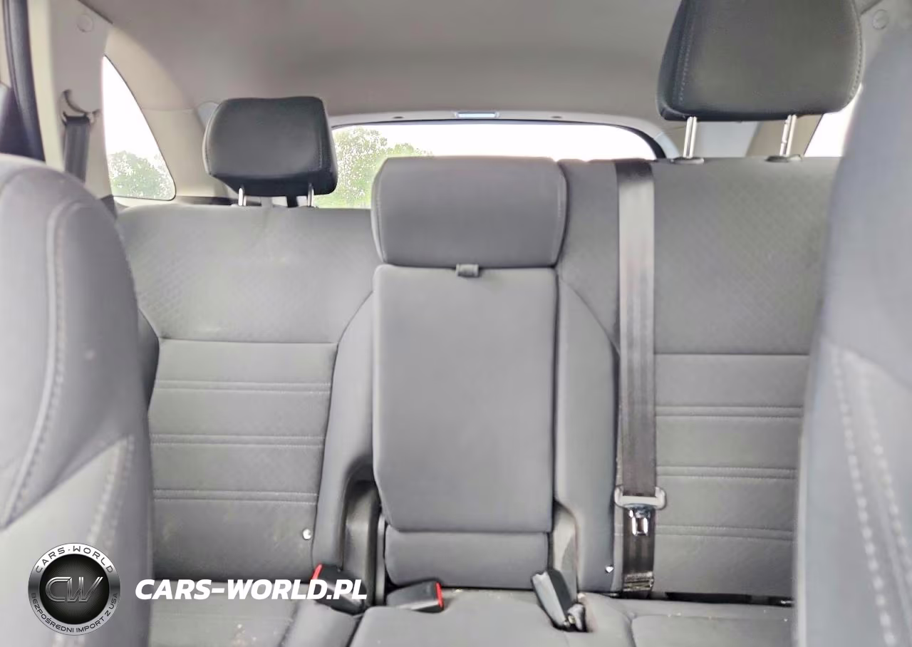 2018 Kia Sorento Lx V6 VIN:5XYPGDA54JG413286 - 10