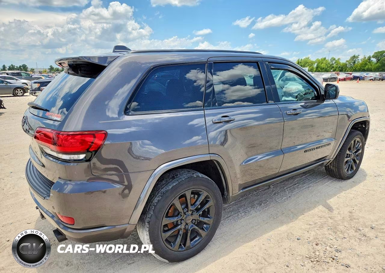2021 Jeep Grand Cherokee Laredo VIN:1C4RJFAG8MC615113 - 3