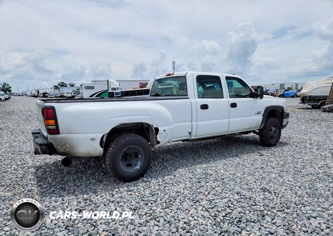 2007 Chevrolet Silverado C3500 VIN:1GCJC33D17F175103 - 4