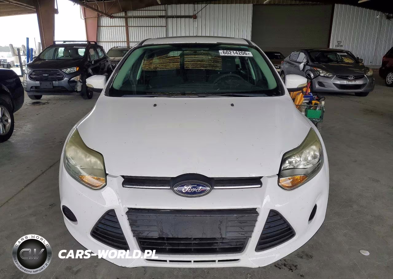 2014 Ford Focus Se VIN:1FADP3K24EL322438 - 5
