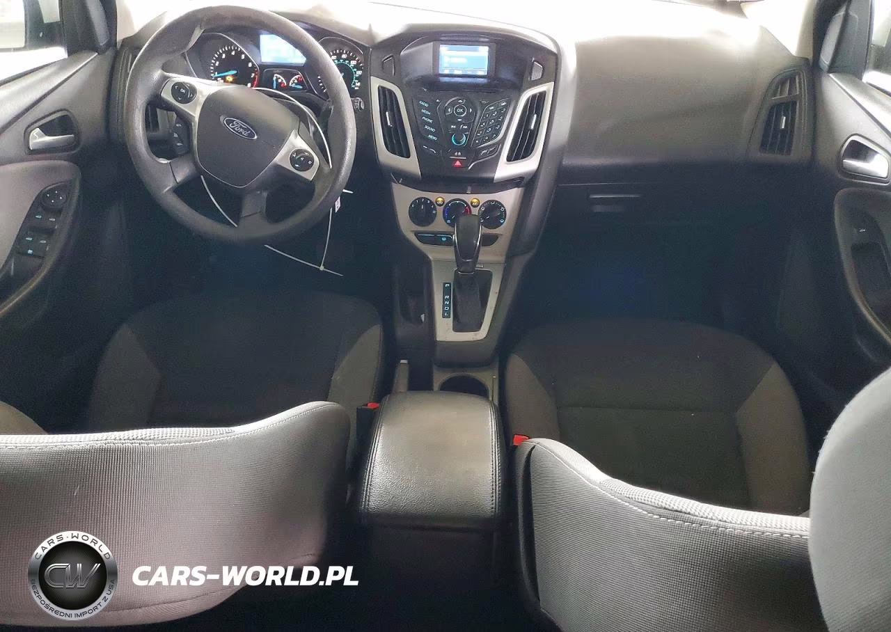 2014 Ford Focus Se VIN:1FADP3K24EL322438 - 8