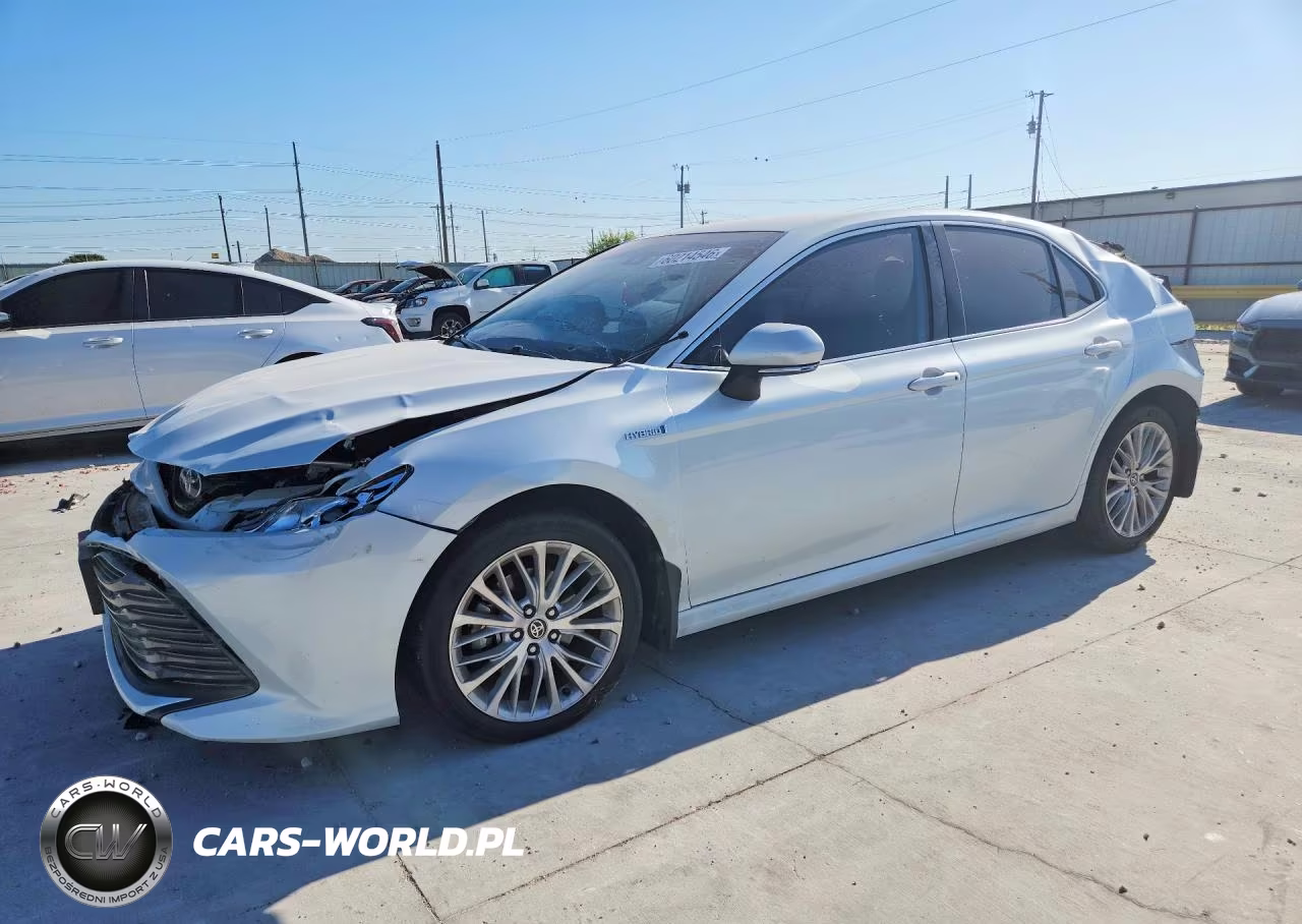 2020 Toyota Camry Xle – zdjęcie 1 z 13