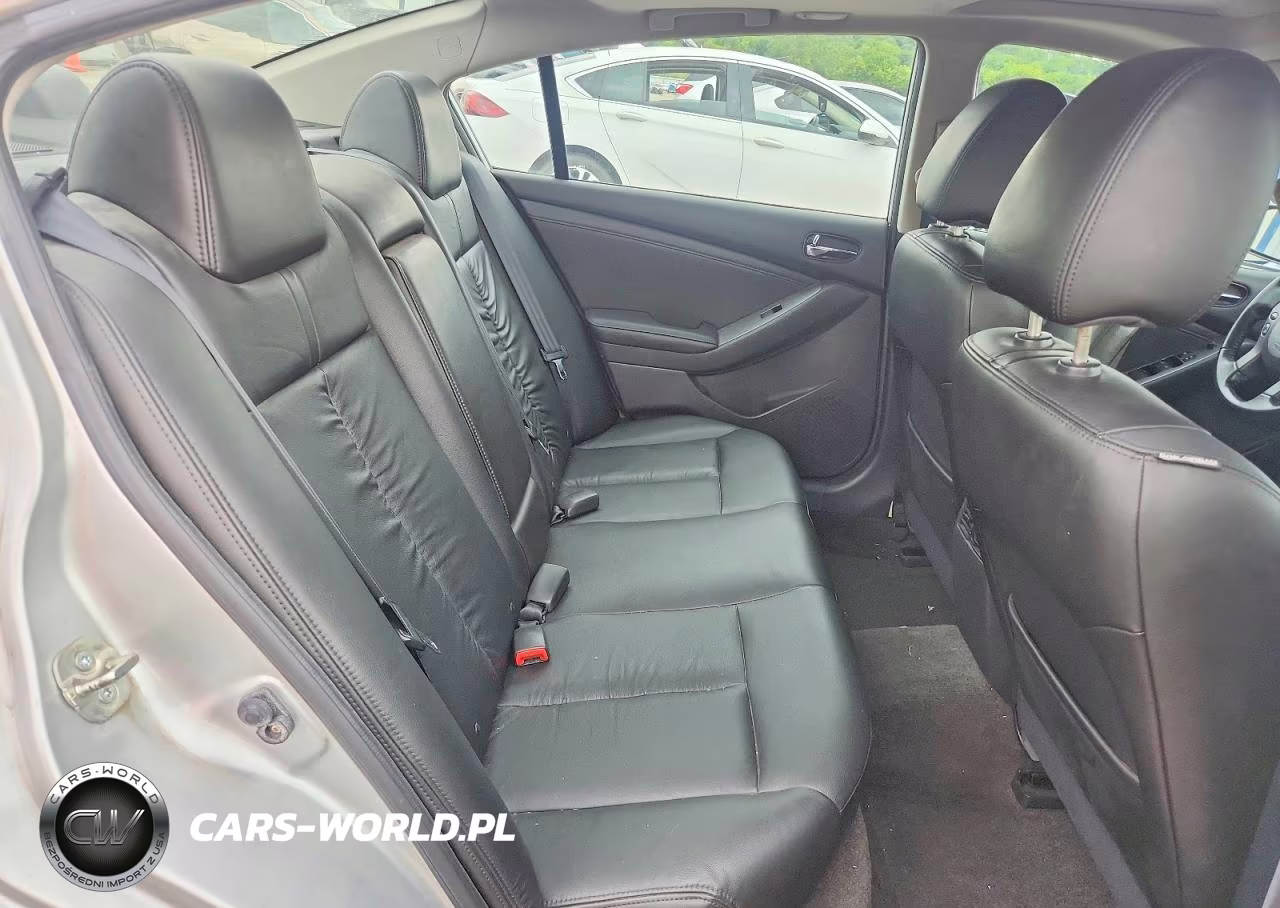2011 Nissan Altima Base-S VIN:1N4AL2AP8BN406719 - 10