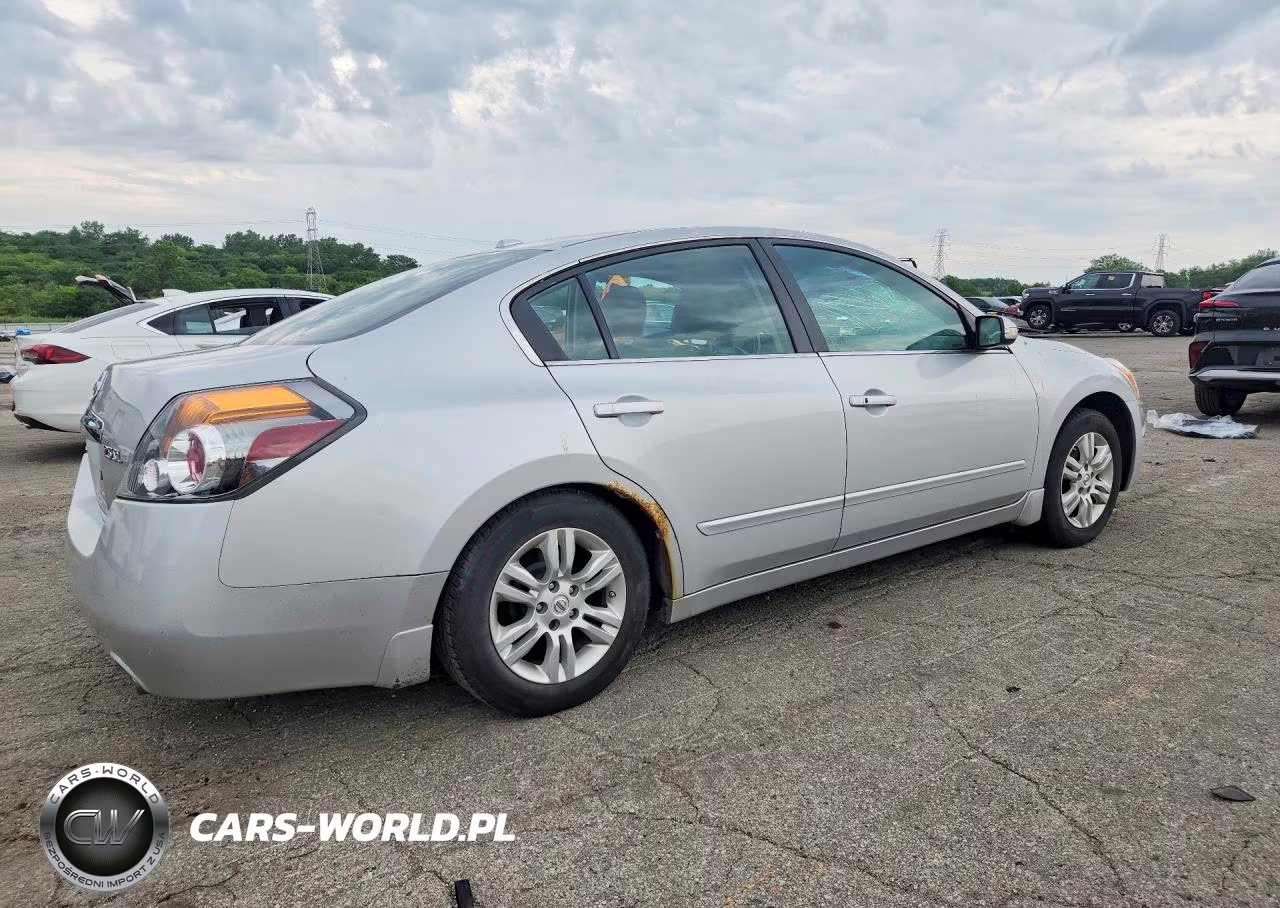 2011 Nissan Altima Base-S VIN:1N4AL2AP8BN406719 - 3