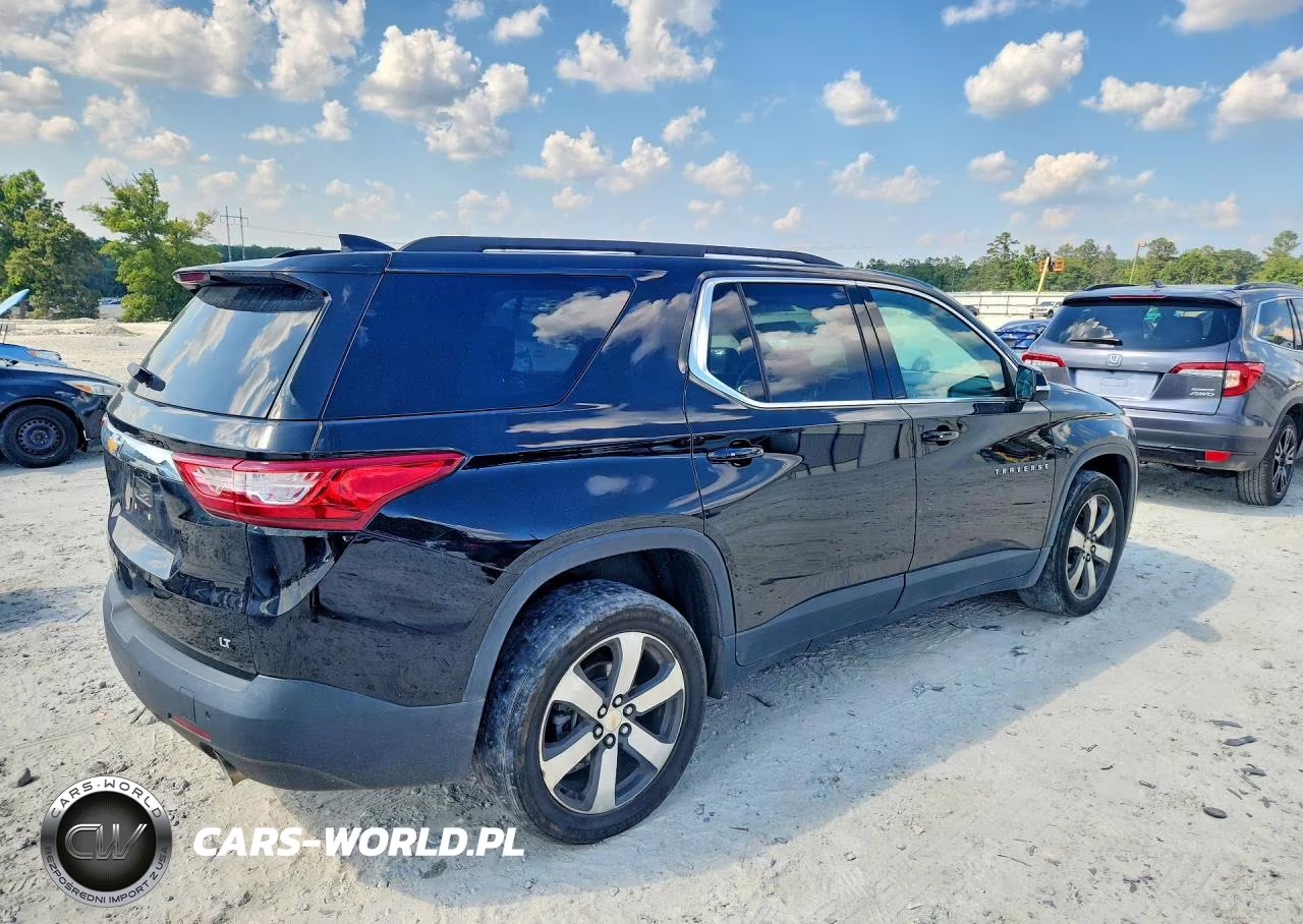 2021 Chevrolet Traverse Lt VIN:1GNERHKW8MJ155592 - 3