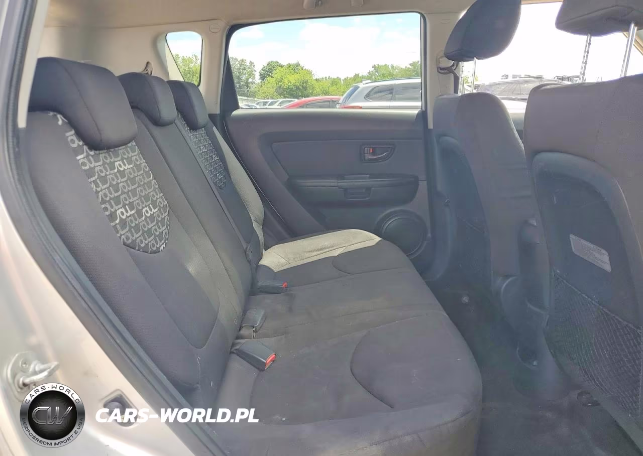 2010 Kia Soul VIN:KNDJT2A28A7155766 - 10