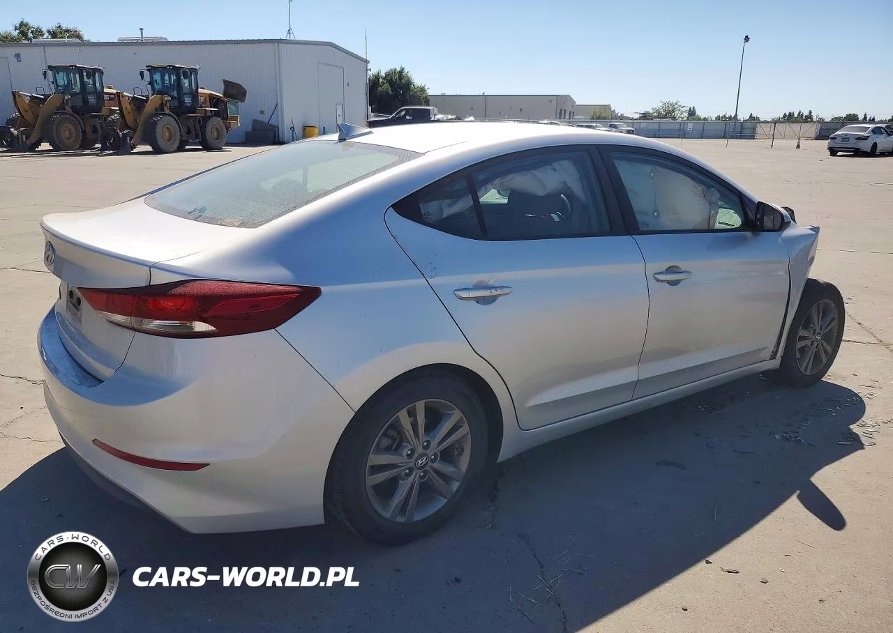 2018 Hyundai Elantra Sel VIN:5NPD84LF8JH214529 - 3