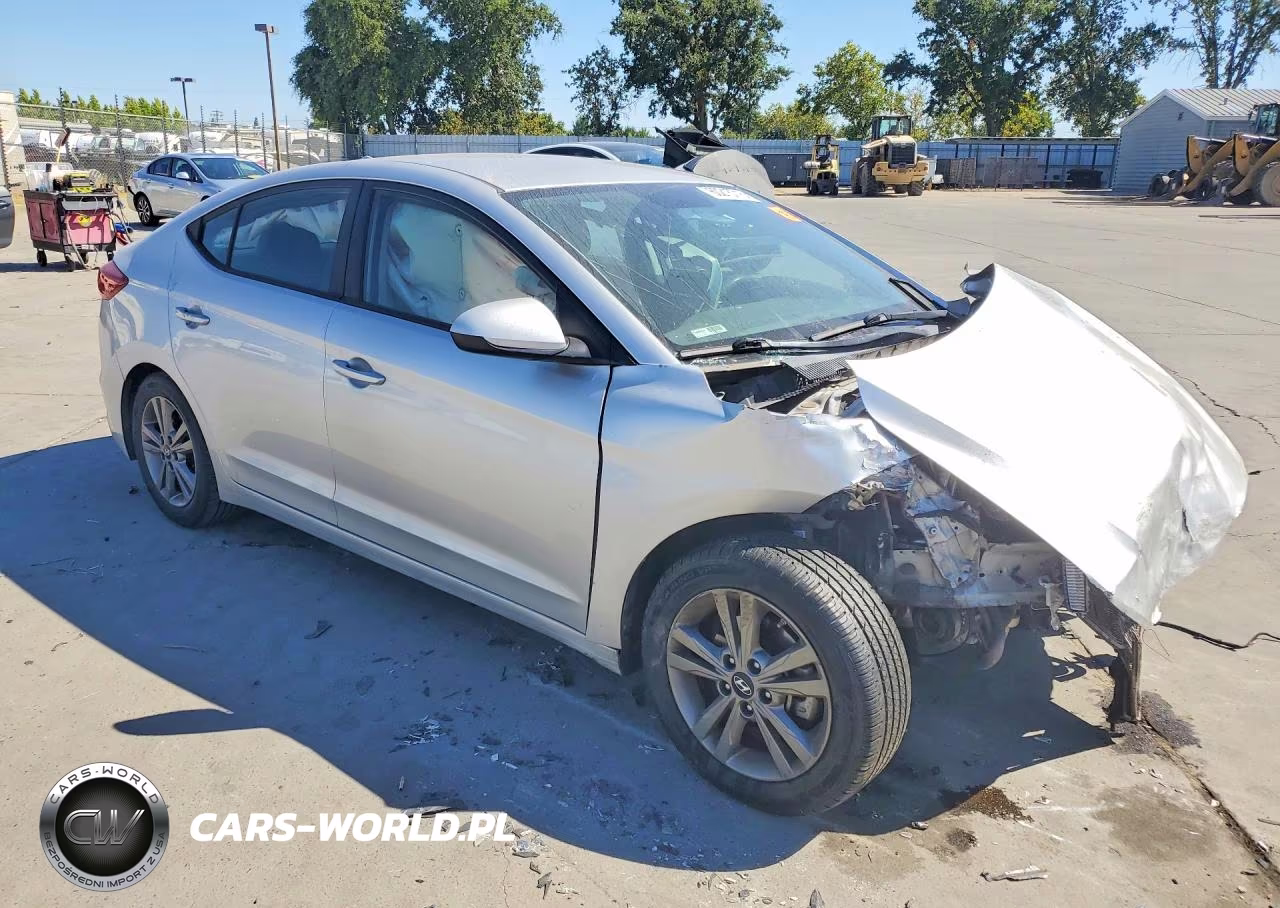 2018 Hyundai Elantra Sel VIN:5NPD84LF8JH214529 - 4