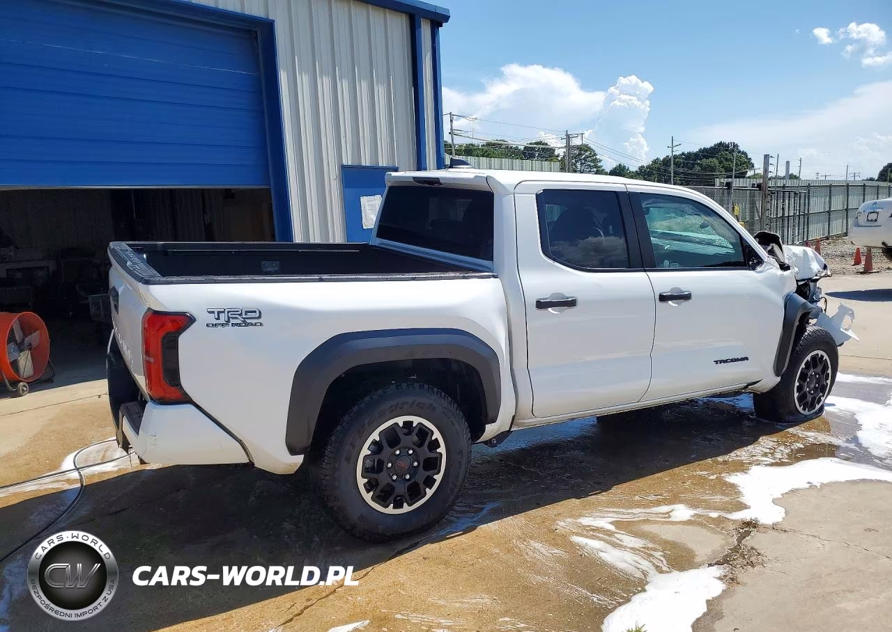 2025 Toyota Tacoma Trd Off-Road VIN:3TMLB5JN0SM134473 - 3