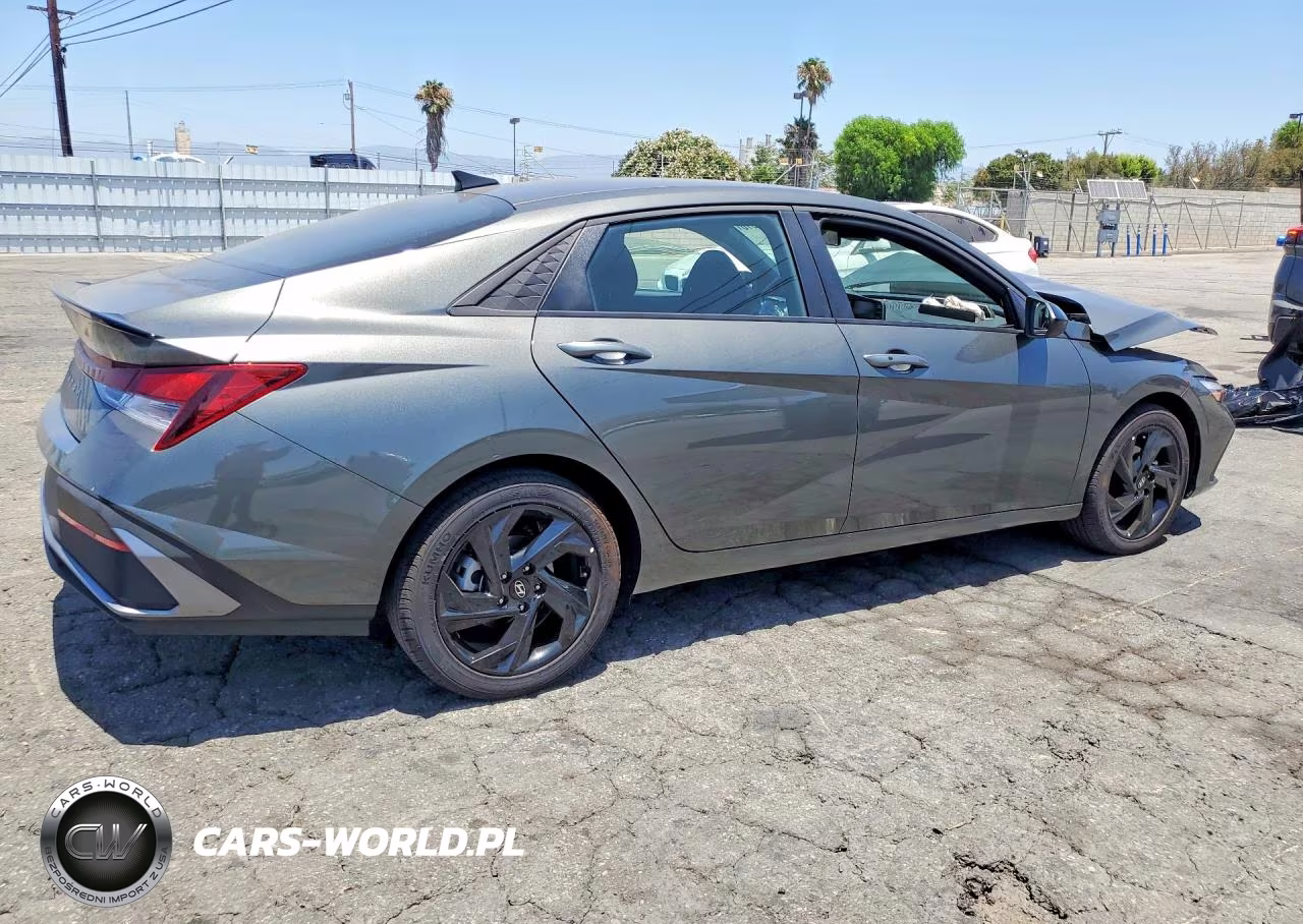 2026 Hyundai Elantra Sel Sport VIN:KMHLM4DG7TU146971 - 3