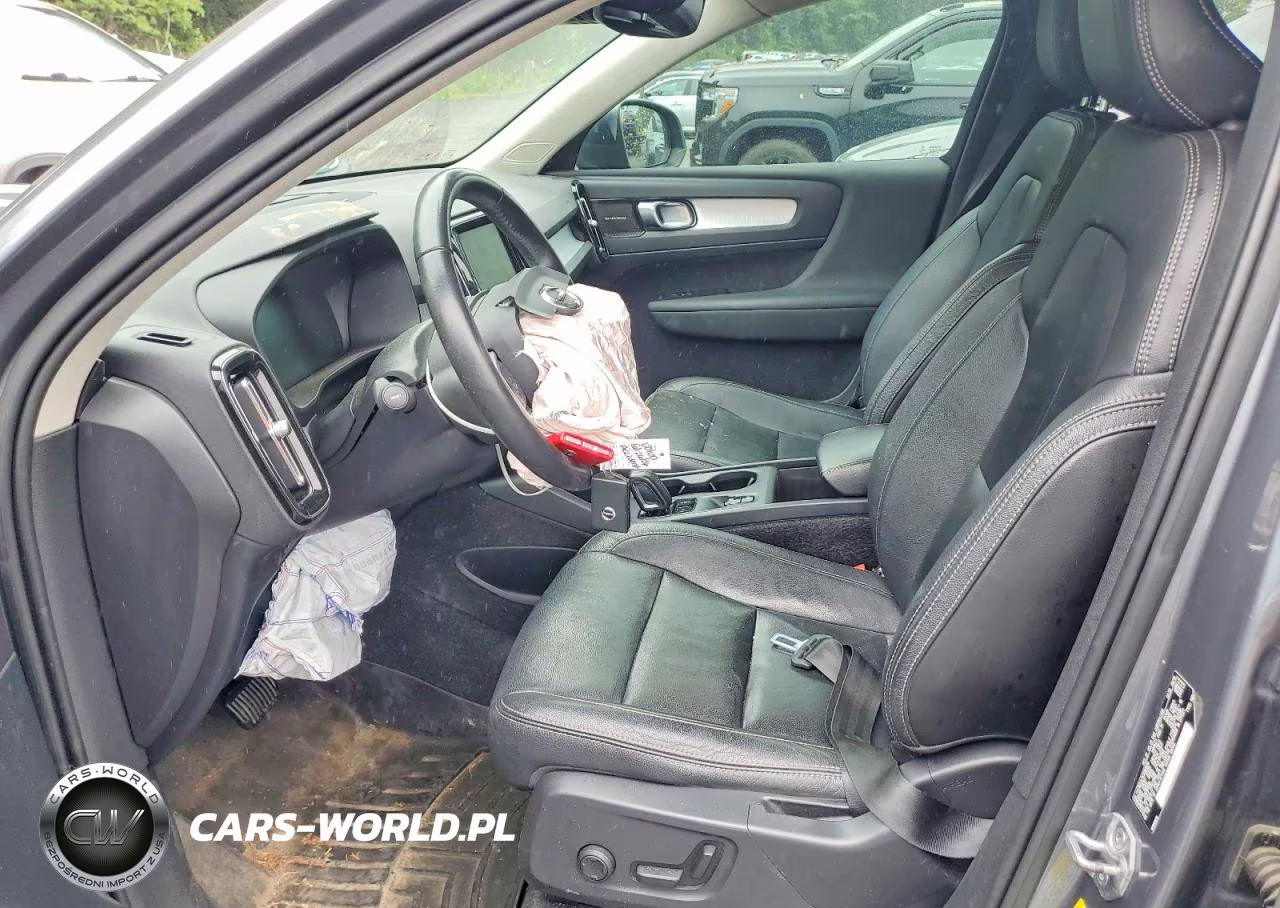 2019 Volvo Xc40 T5 Momentum VIN:YV4162UK7K2083828 - 7