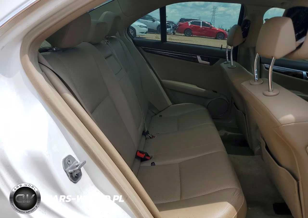 2013 Mercedes-Benz C 250 VIN:WDDGF4HB5DA835141 - 10