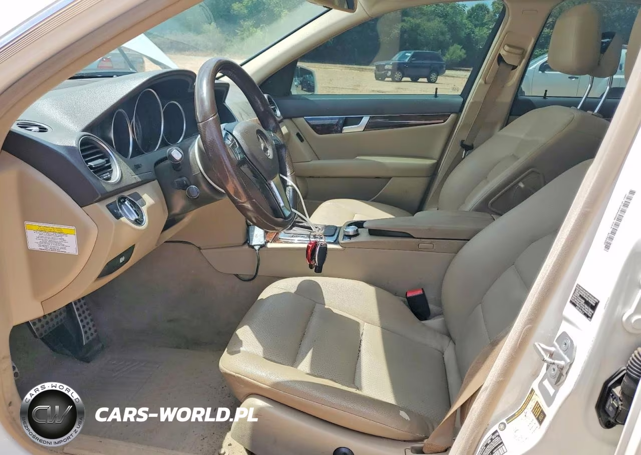 2013 Mercedes-Benz C 250 VIN:WDDGF4HB5DA835141 - 7