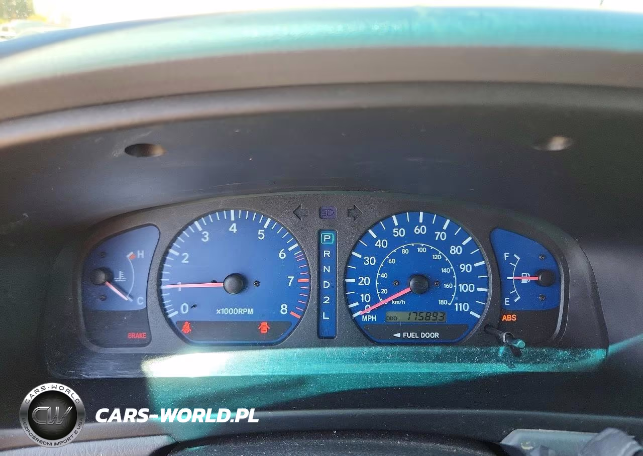 2003 Toyota Sienna Le VIN:4T3ZF13C33U547037 - 9