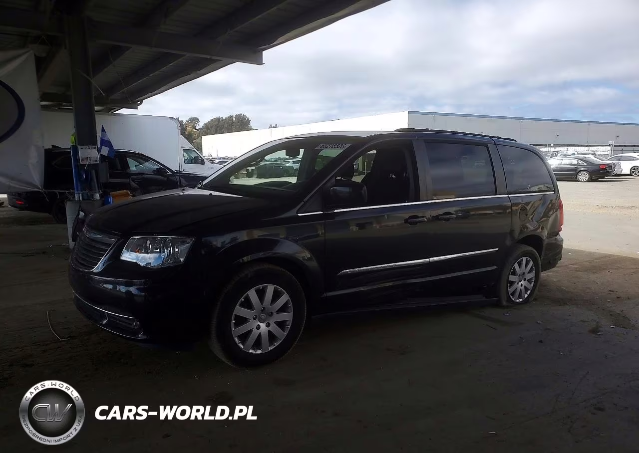 2014 Chrysler Town & Country Touring – zdjęcie 1 z 13