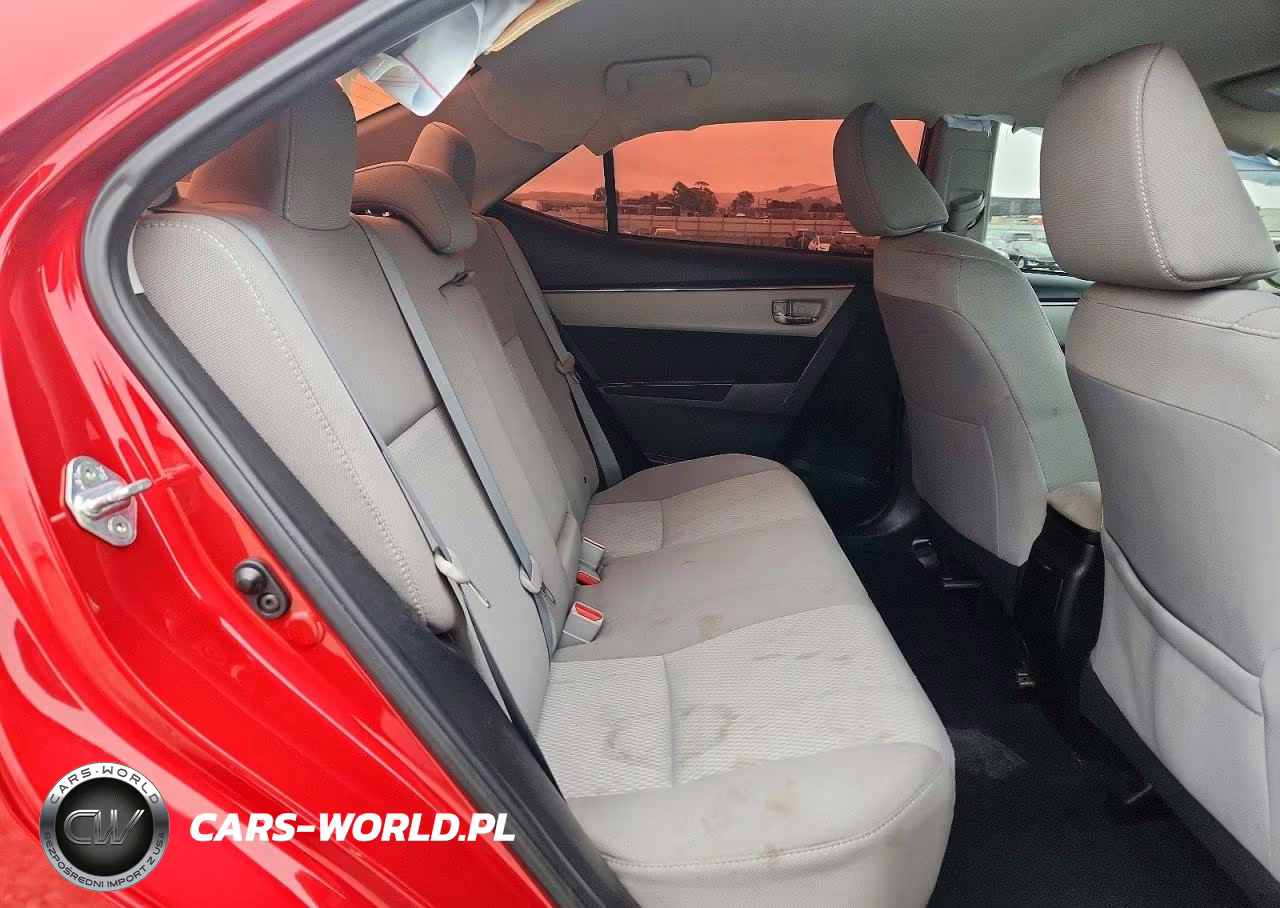2016 Toyota Corolla Le VIN:5YFBURHE6GP561885 - 10