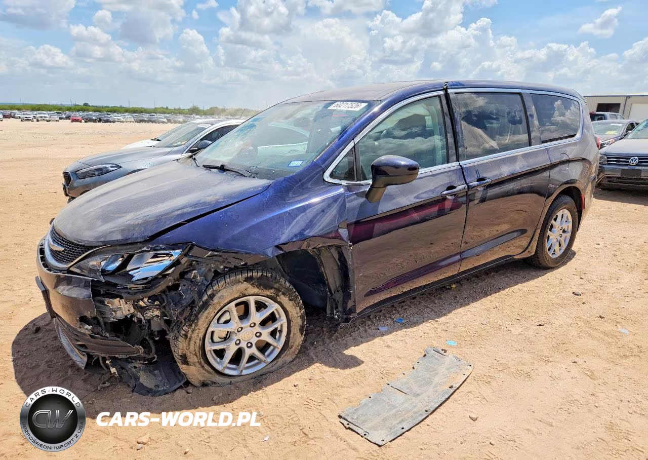 2020 Chrysler Voyager Lx