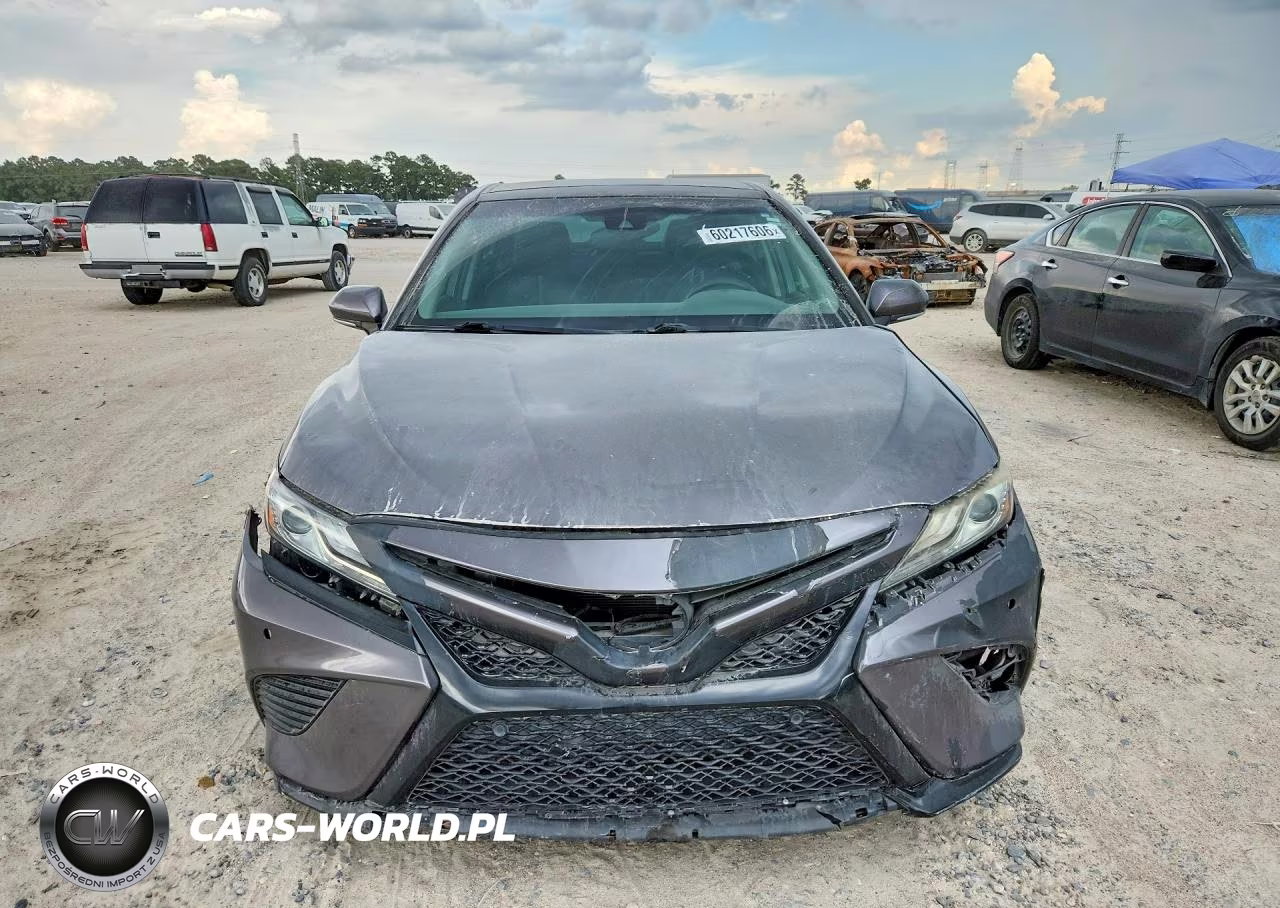 2018 Toyota Camry Xse VIN:4T1B61HK5JU095311 - 5
