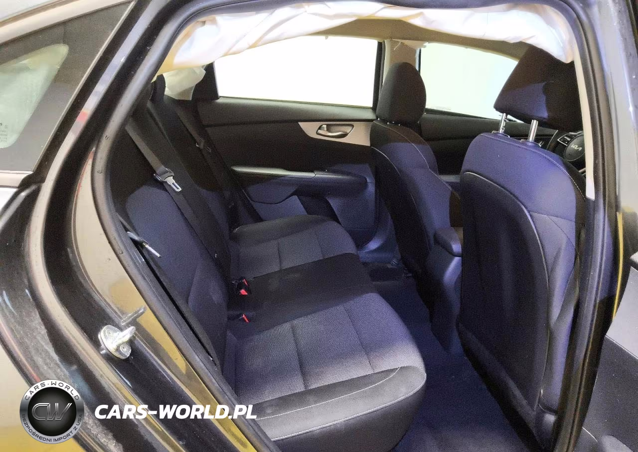 2023 Kia Forte Lxs VIN:3KPF24AD1PE504894 - 10