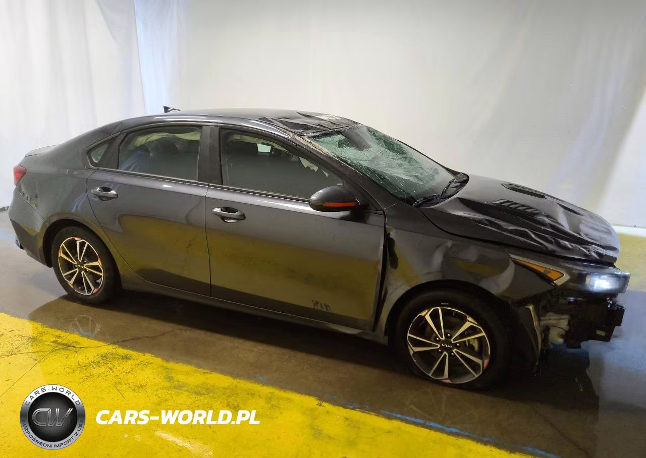 2023 Kia Forte Lxs VIN:3KPF24AD1PE504894 - 4