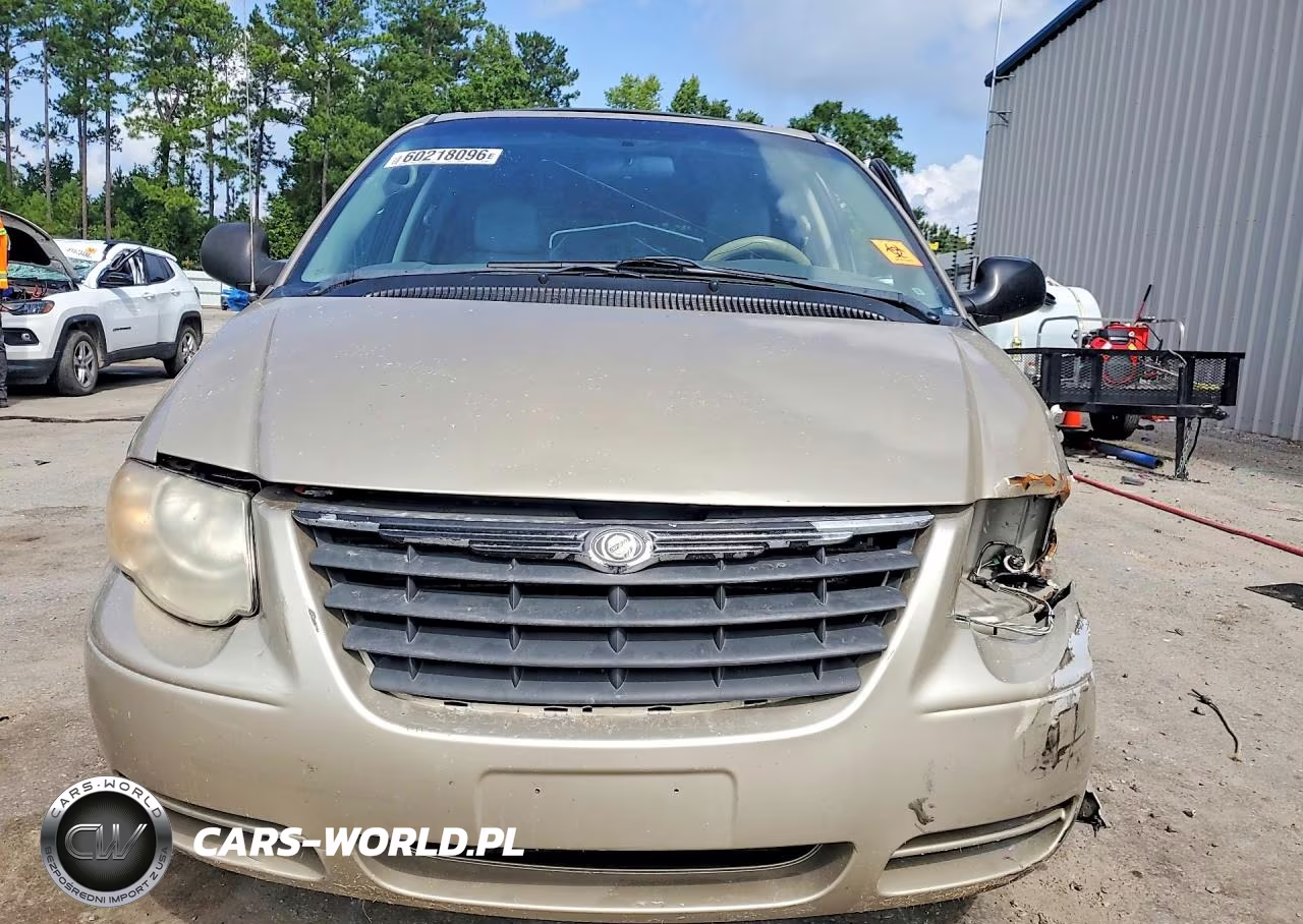 2006 Chrysler Town & Country Touring VIN:2A4GP54L26R698325 - 5