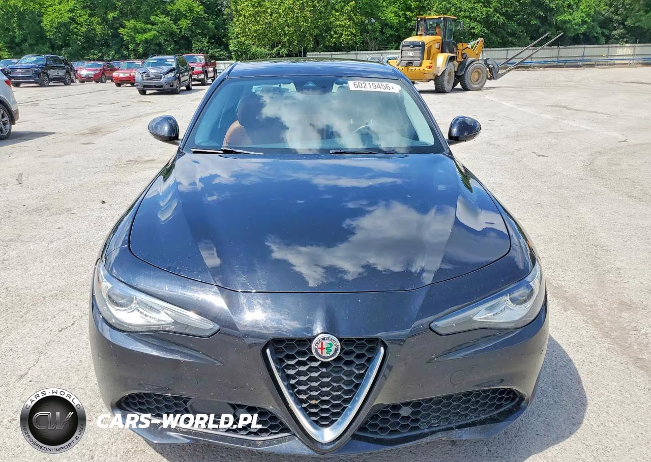 2021 Alfa Romeo Giulia Ti VIN:ZARFANBN7M7640352 - 5
