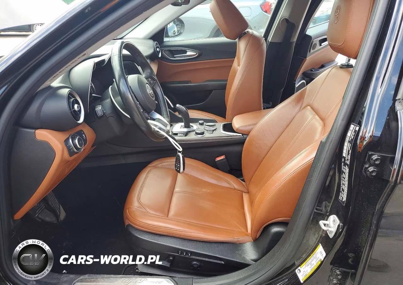 2021 Alfa Romeo Giulia Ti VIN:ZARFANBN7M7640352 - 7