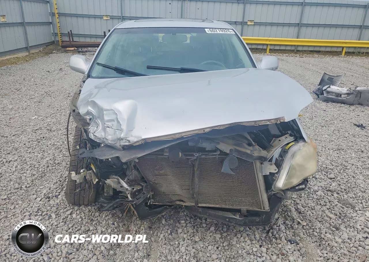 2010 Toyota Avalon Limited VIN:4T1BK3DB2AU352843 - 5