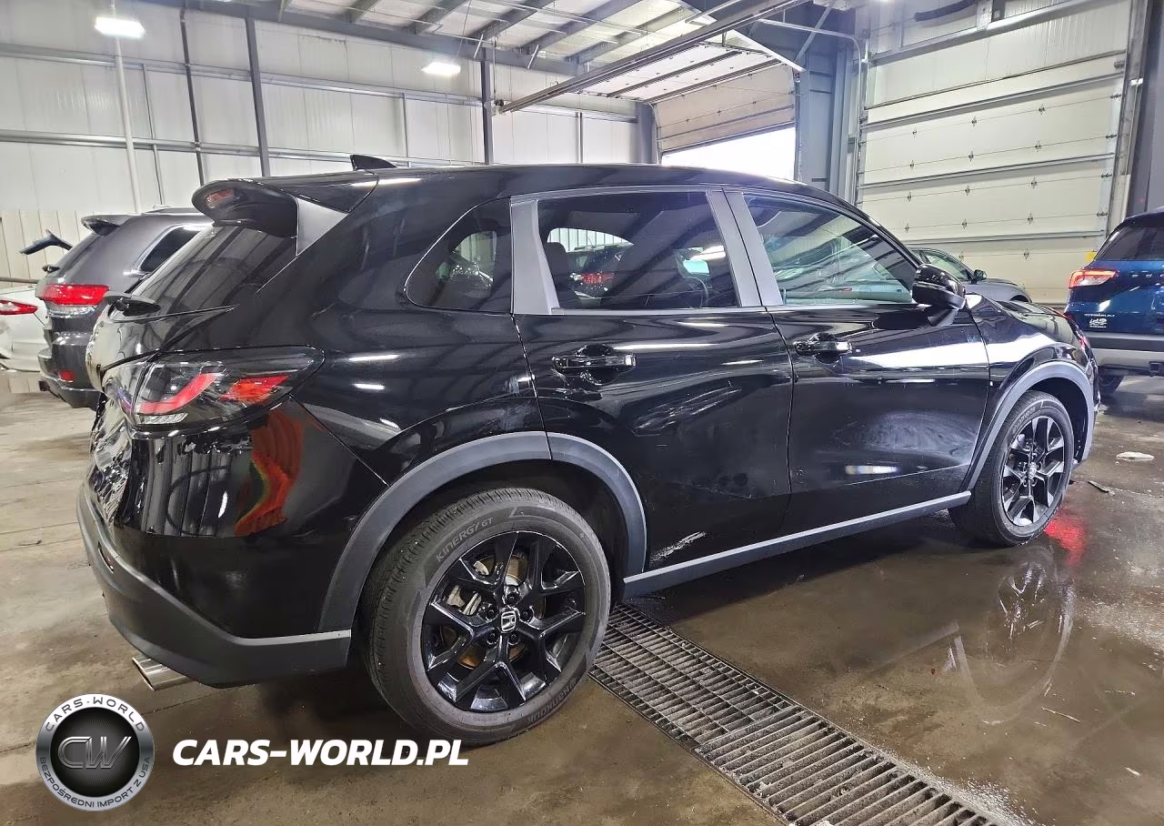 2025 Honda Hr-V Sport VIN:3CZRZ2H50SM713838 - 3