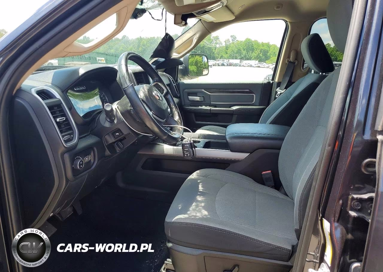 2019 Ram 2500 Big Horn VIN:3C6UR5DJ3KG549981 - 7