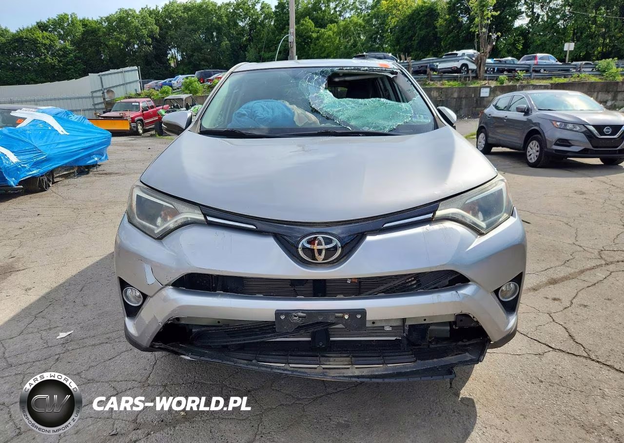 2017 Toyota Rav4 Xle VIN:2T3RFREV7HW684633 - 5
