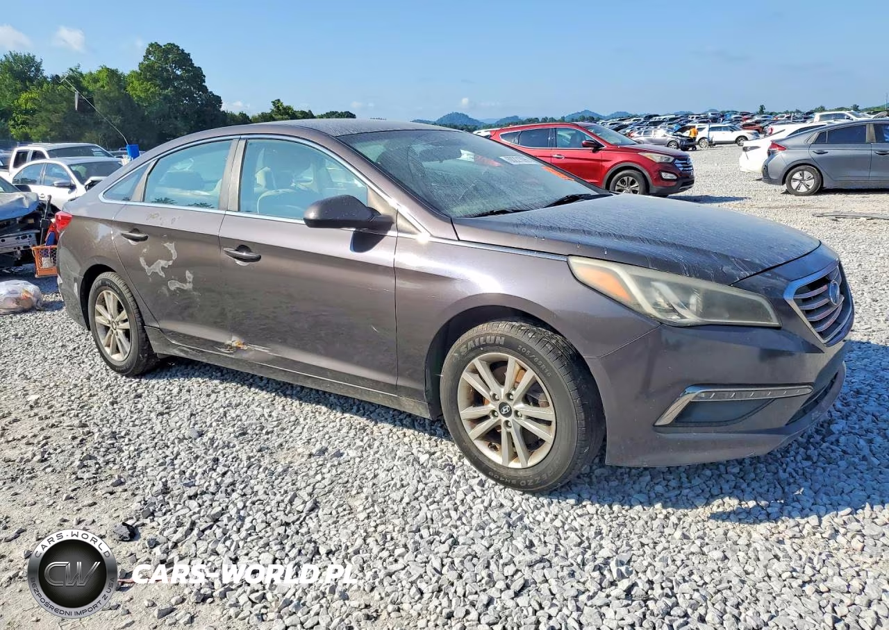 2015 Hyundai Sonata Se VIN:5NPE24AF0FH067395 - 4