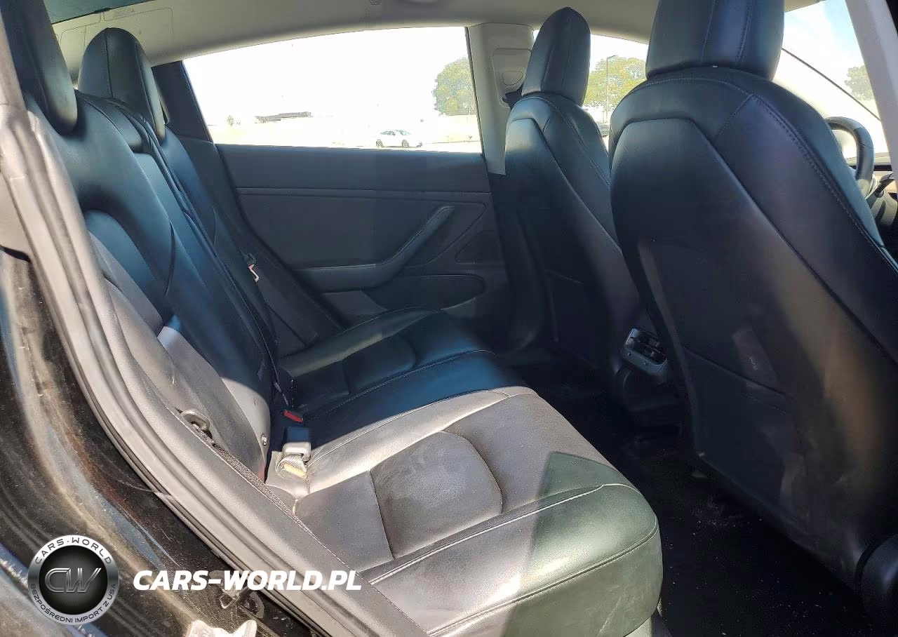 2018 Tesla Model 3 VIN:5YJ3E1EA5JF165681 - 10