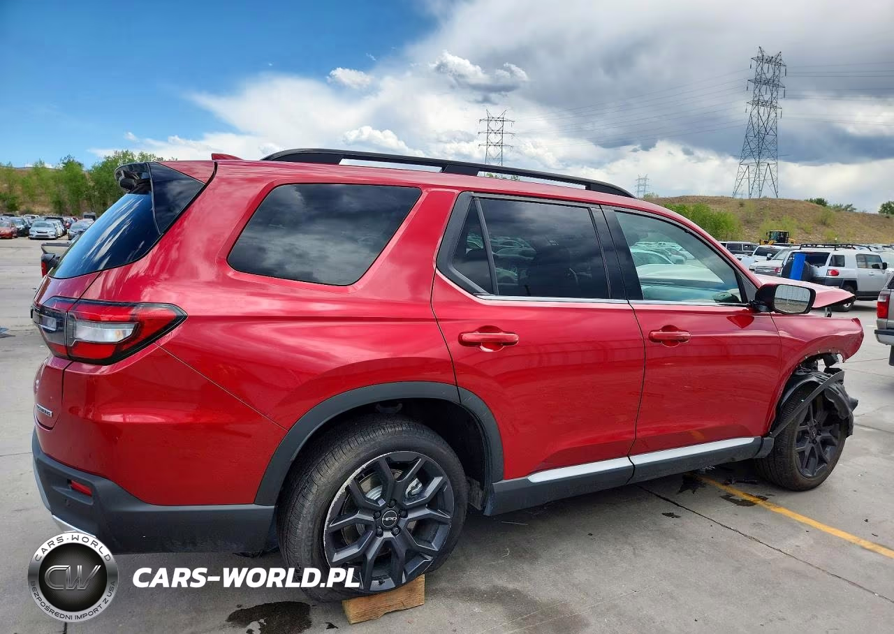 2025 Honda Pilot Touring VIN:5FNYG1H7XSB178508 - 3