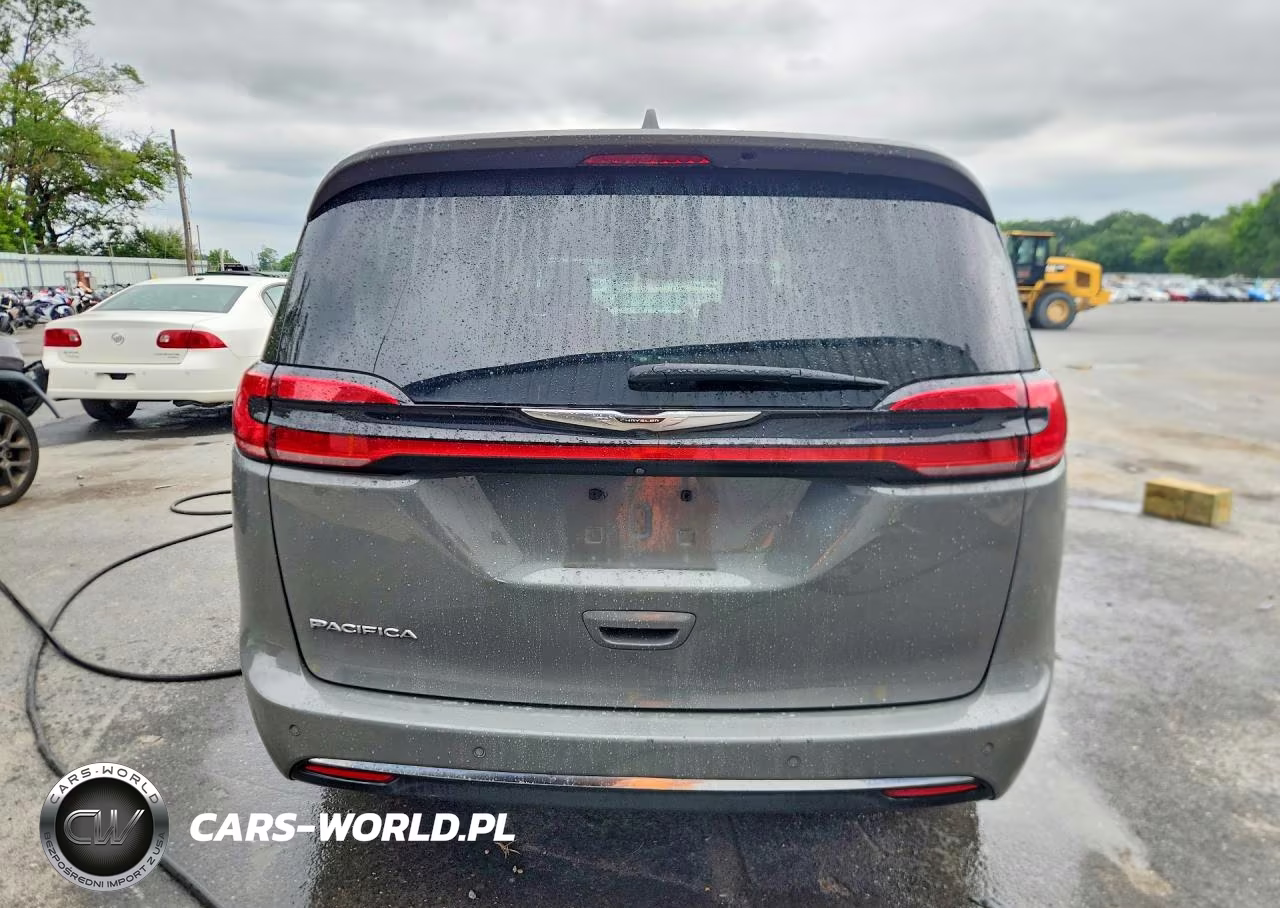 2021 Chrysler Pacifica Touring L VIN:2C4RC1BG4MR560484 - 6
