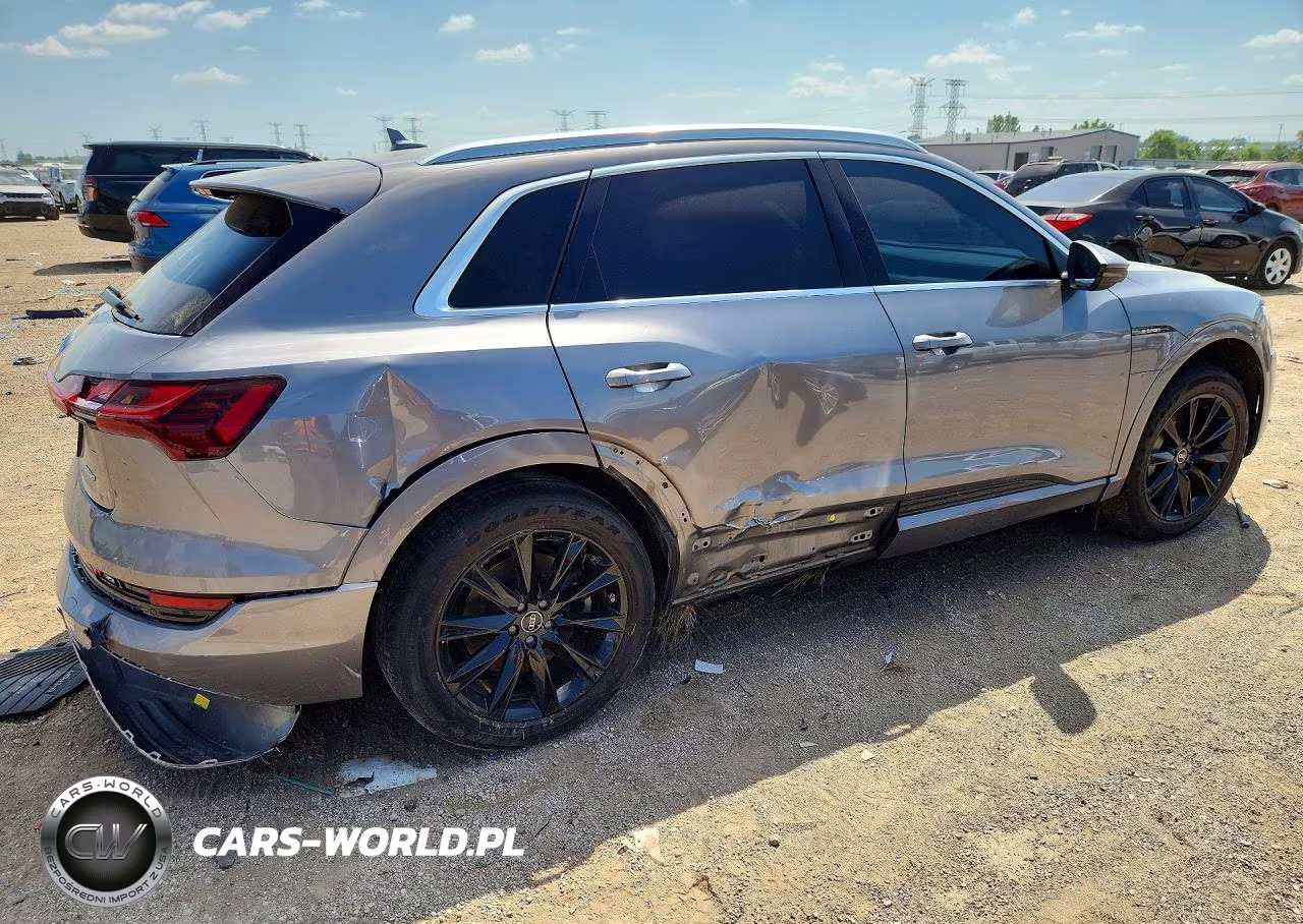 2021 Audi E-Tron Premium VIN:WA1AAAGE2MB006024 - 3