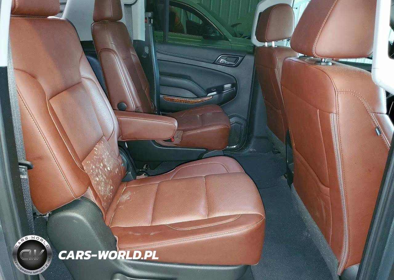 2019 Chevrolet Suburban K1500 Premier VIN:1GNSKJKJ0KR306880 - 11