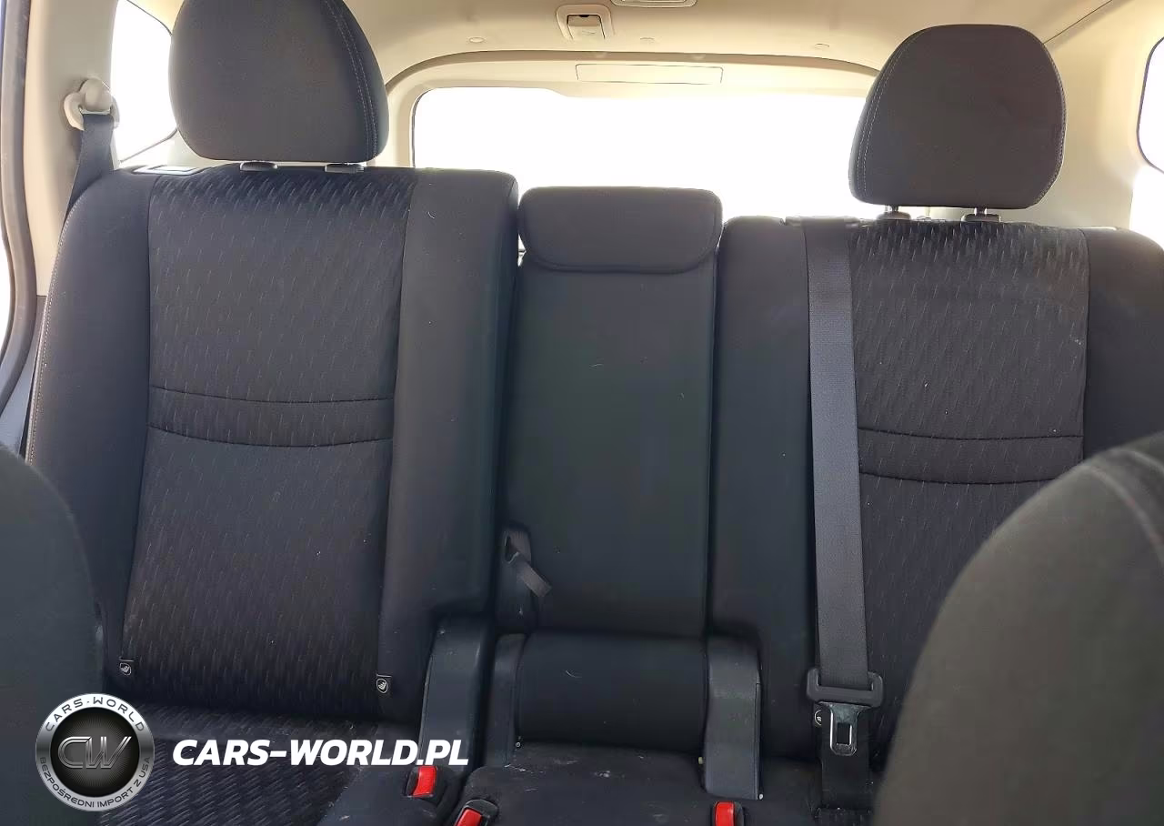 2018 Nissan Rogue S VIN:KNMAT2MVXJP554328 - 10