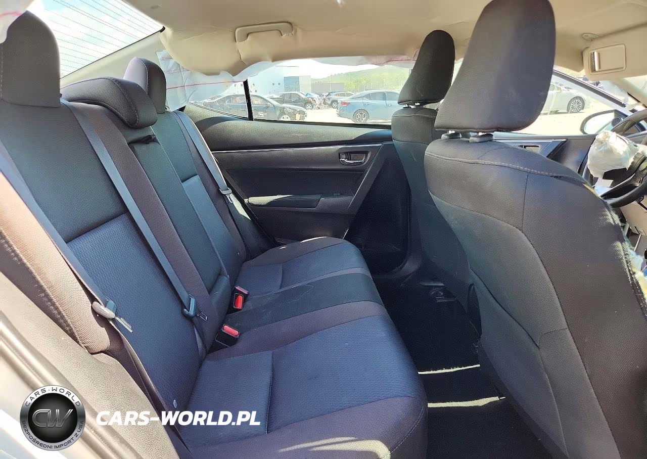2017 Toyota Corolla Le VIN:5YFBURHE5HP687866 - 10