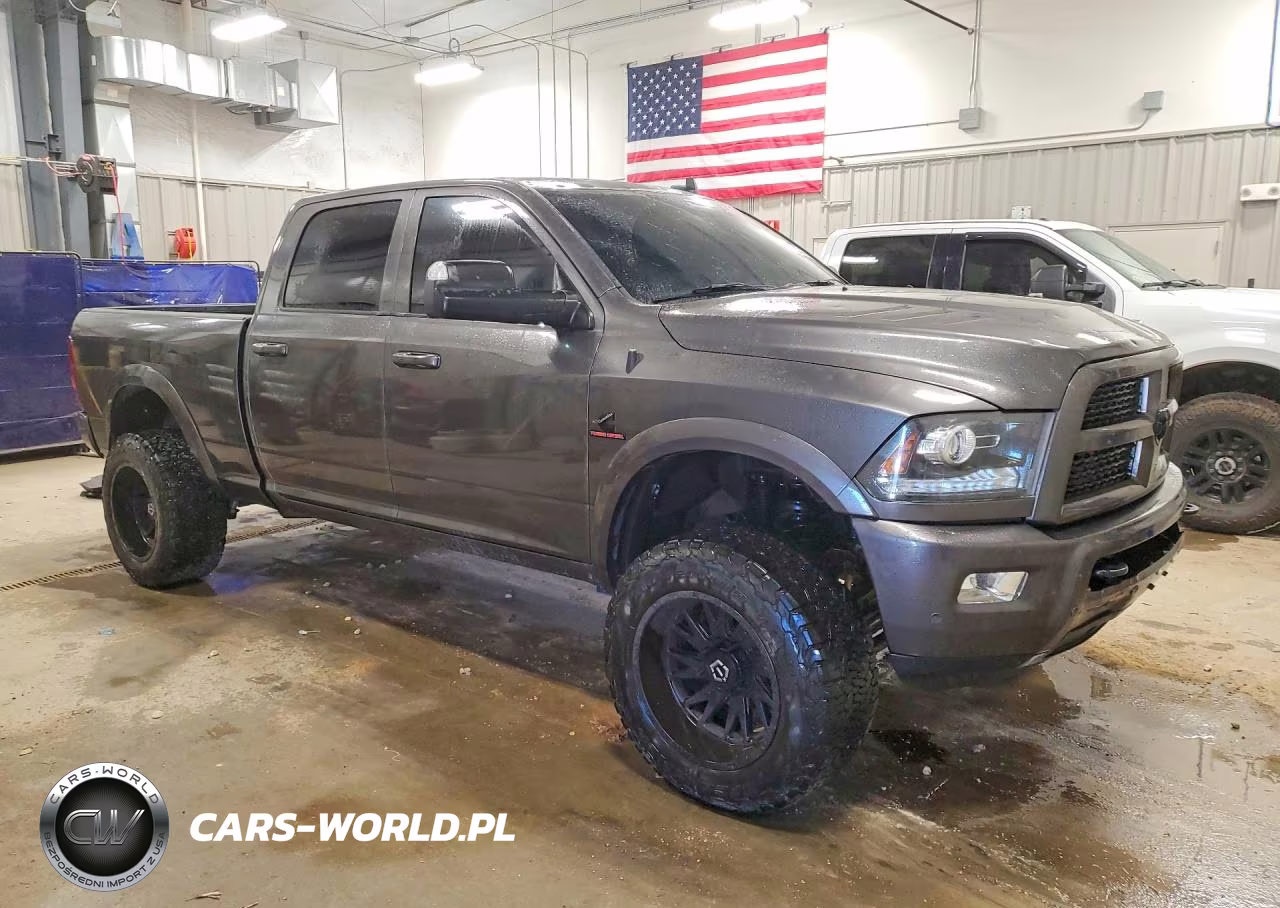 2016 Ram 2500 Laramie VIN:3C6UR5FL4GG329223 - 4